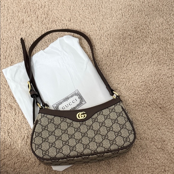 Gucci Beige and Brown GG Shoulder Bag - Picture 1 of 12